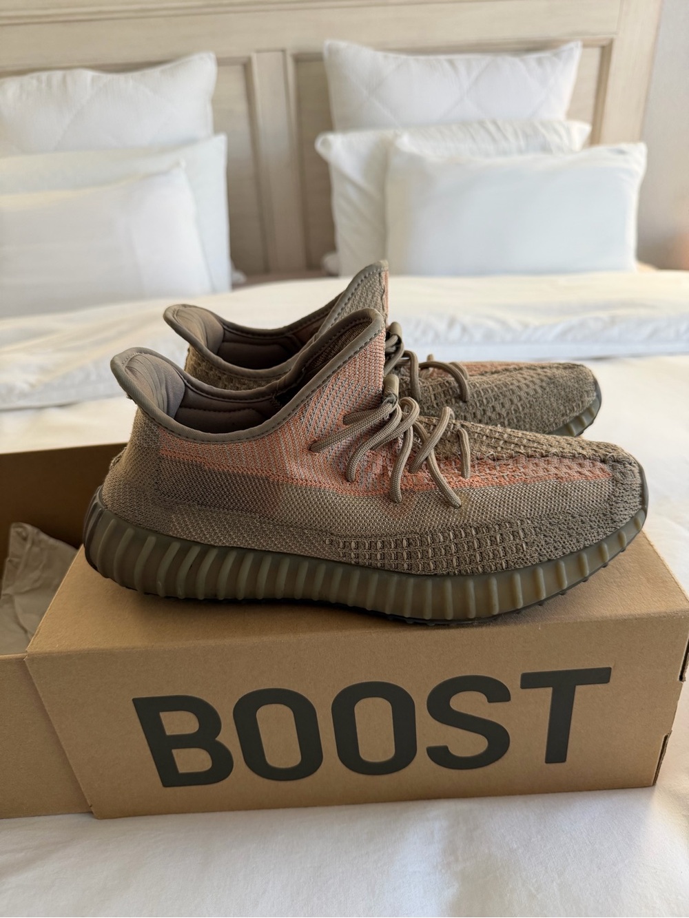 adidas Yeezy Boost 350 V2 Sand Taupe – Men’s Size 11